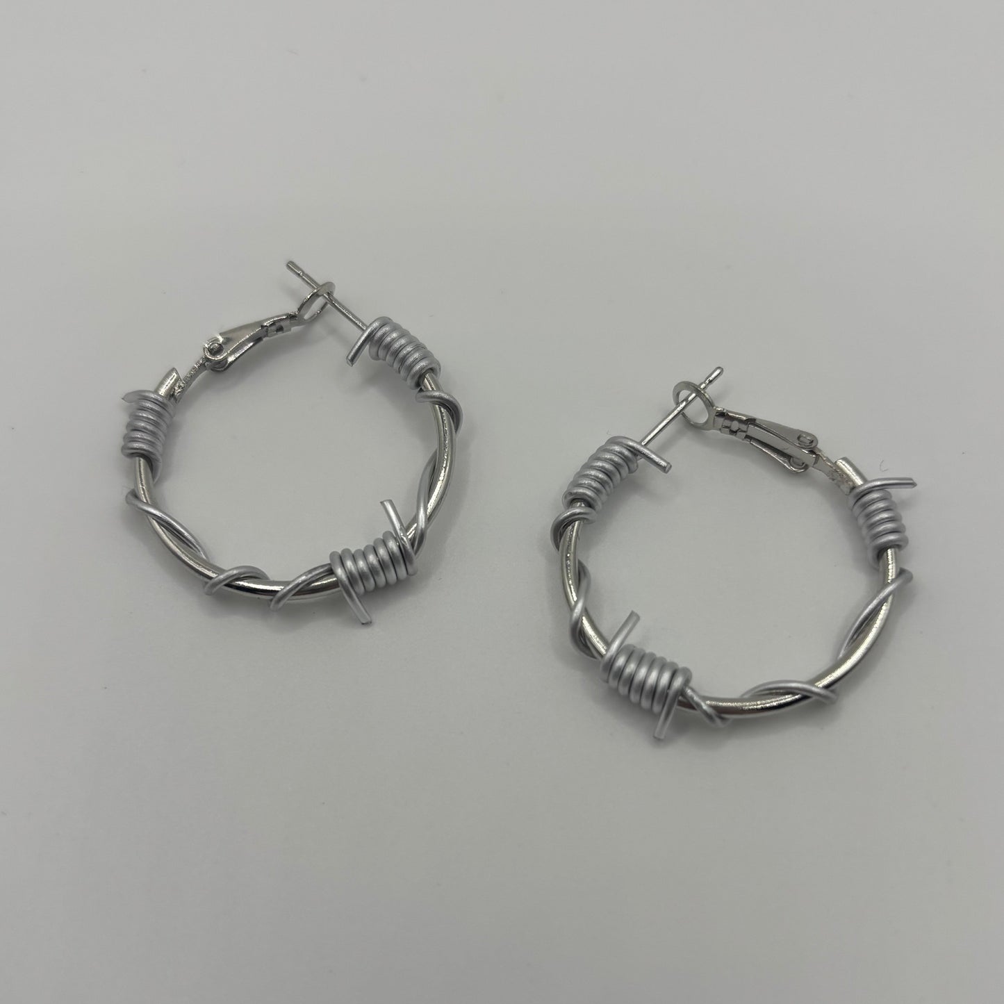 BARBED WIRE HOOPS - XS