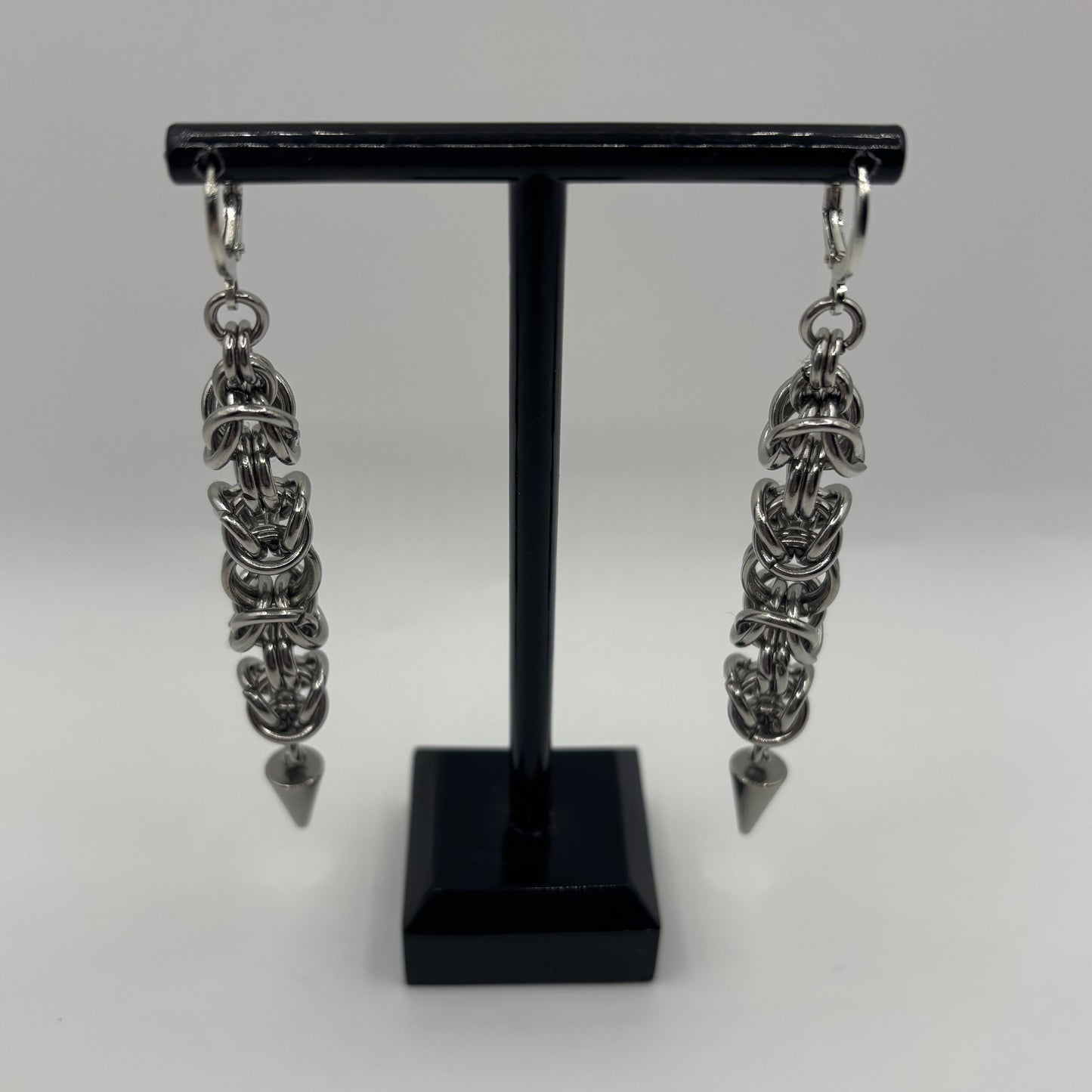 DEVOTE - chainmail earrings