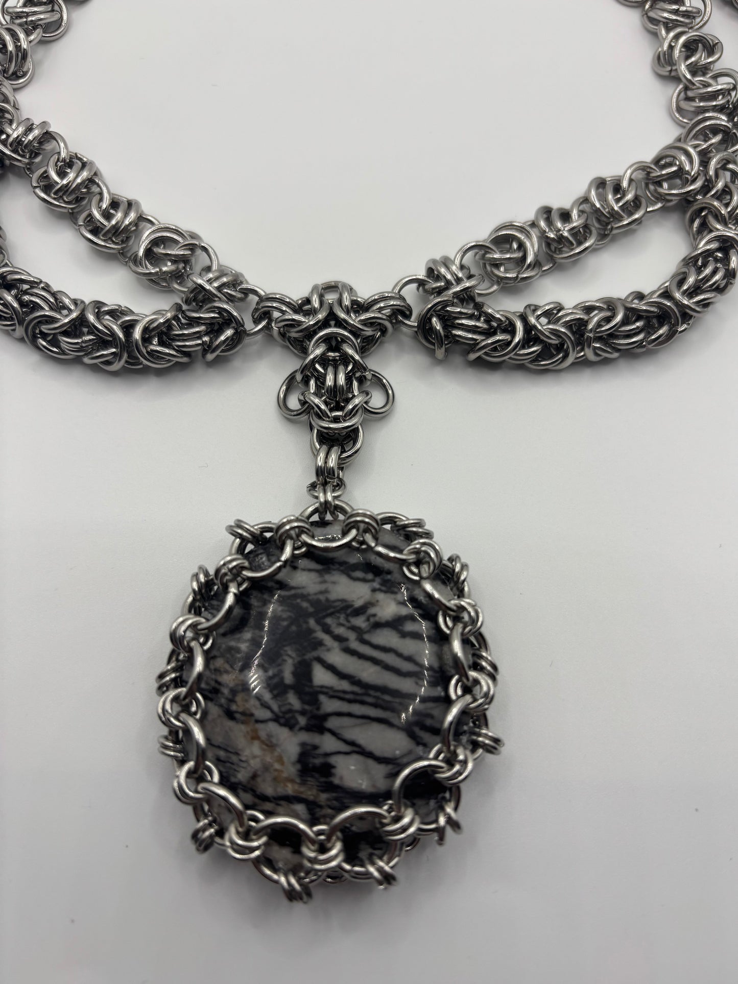 MONARCH - chainmail necklace