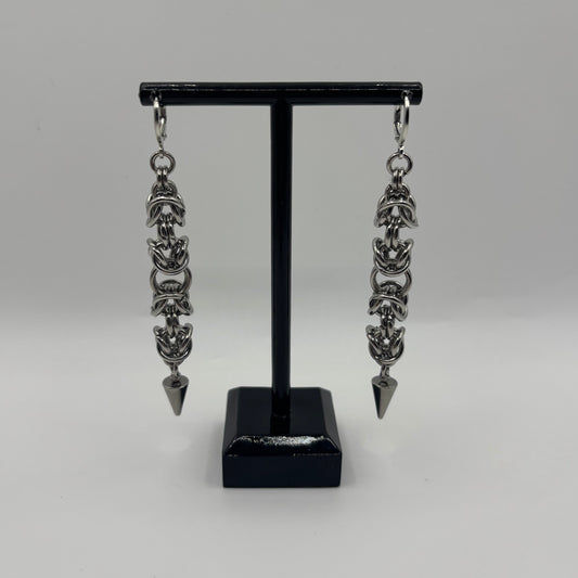 DEVOTE - chainmail earrings