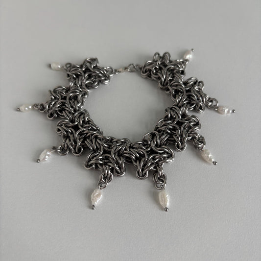 SNOWDROPS - chainmail bracelet