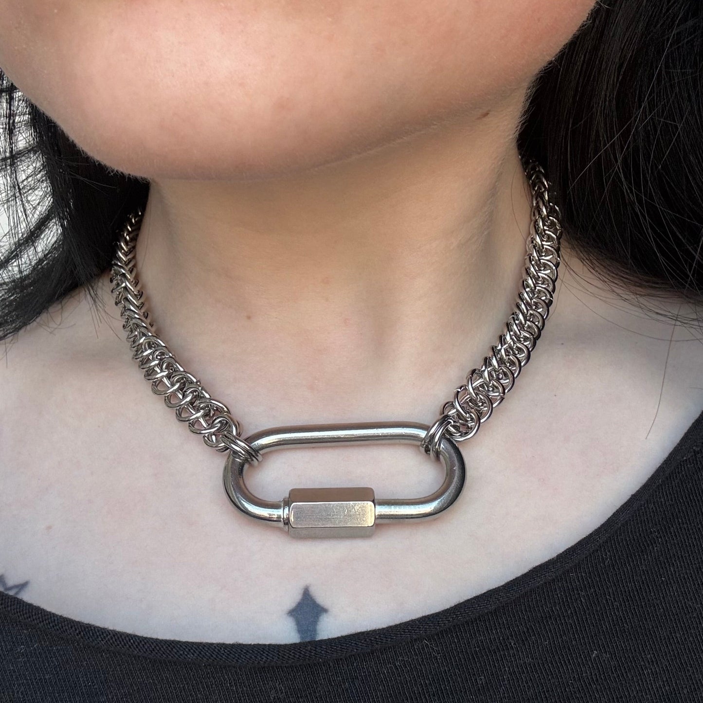 SCREWED - chainmail necklace